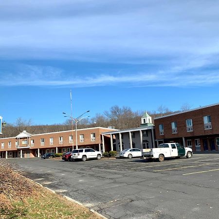 Tappan Zee Hotel West Nyack Bagian luar foto