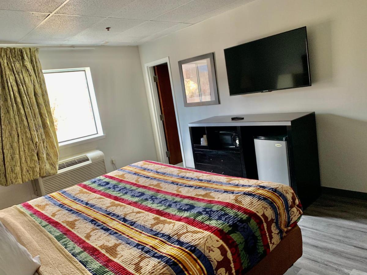 Tappan Zee Hotel West Nyack Bagian luar foto