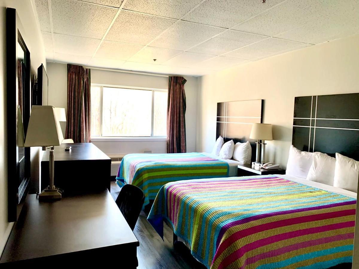Tappan Zee Hotel West Nyack Bagian luar foto
