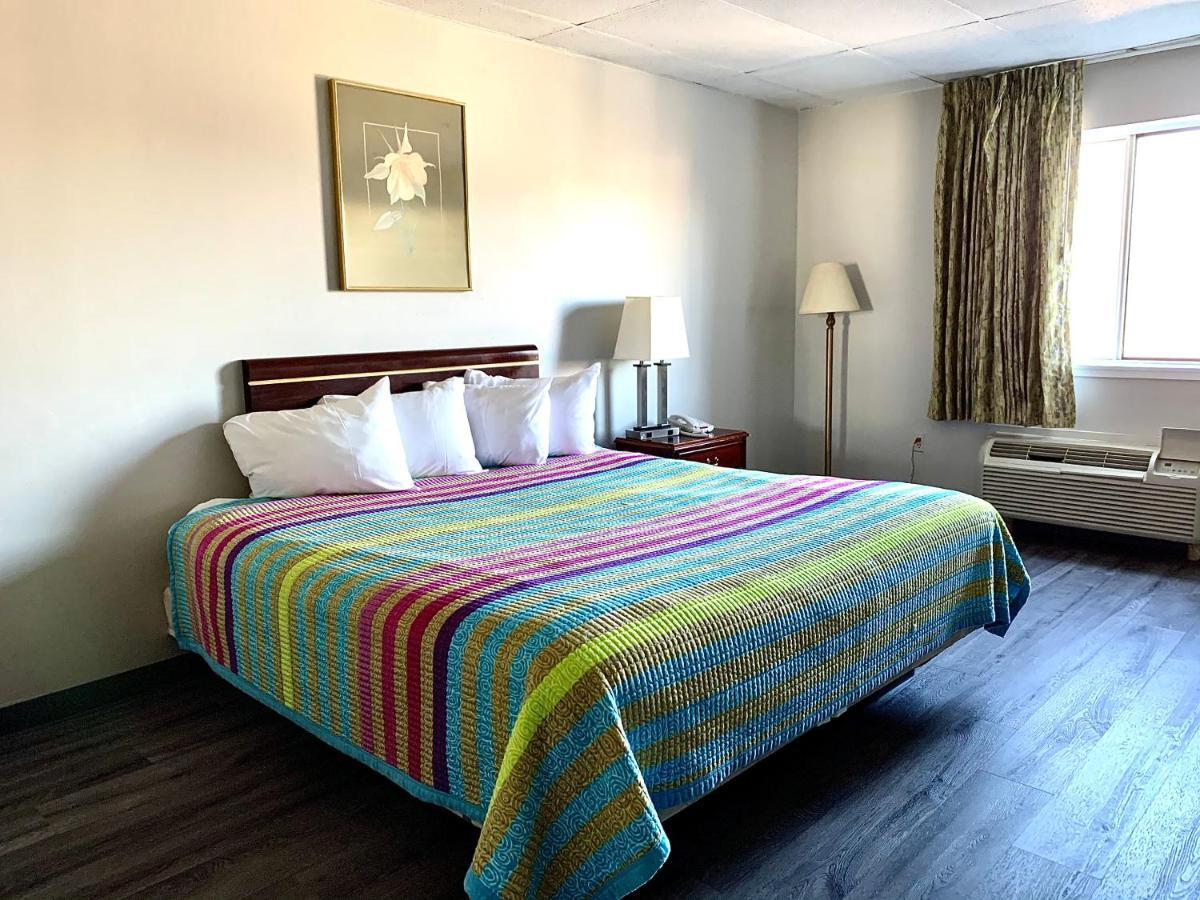 Tappan Zee Hotel West Nyack Bagian luar foto