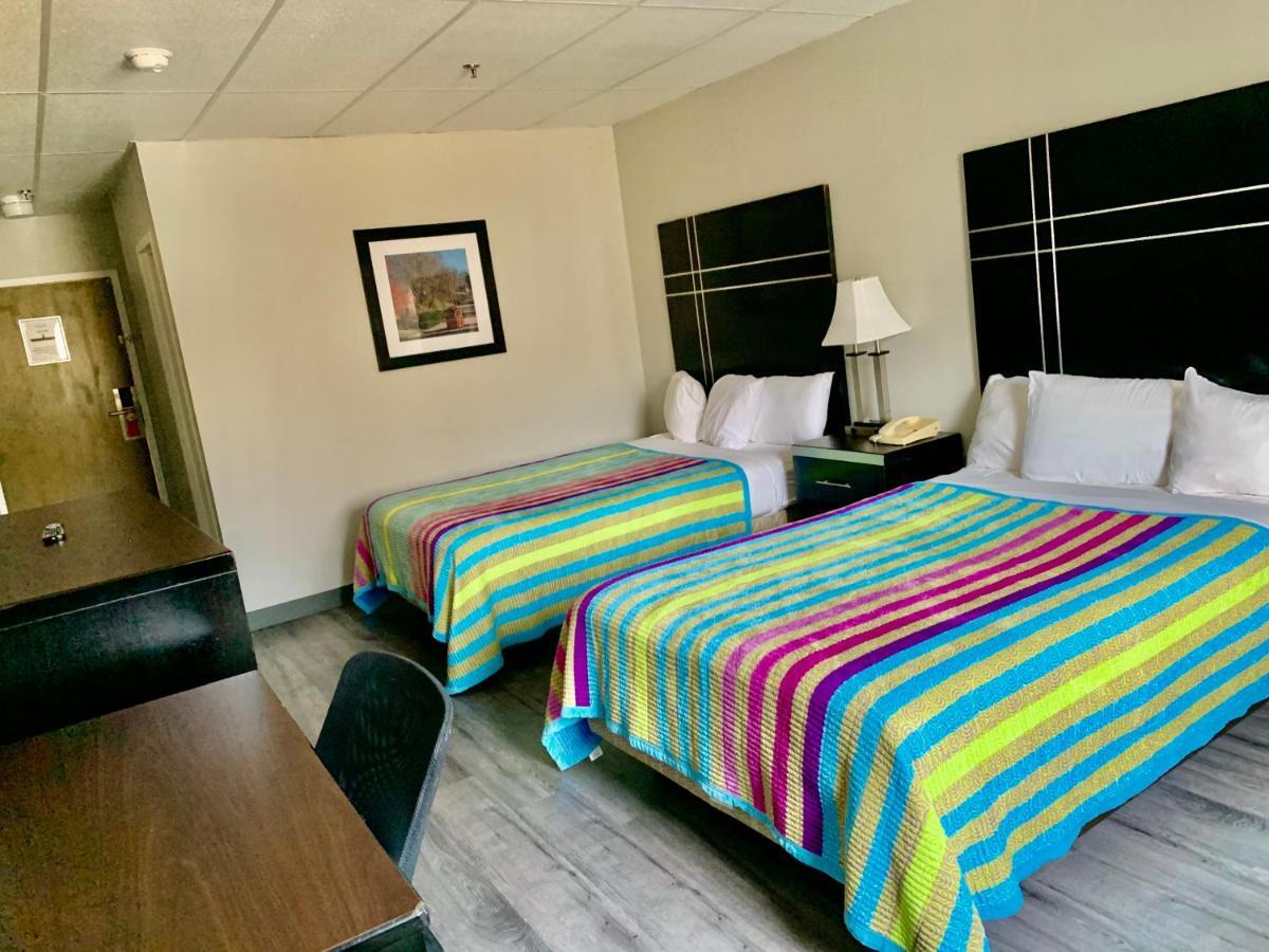 Tappan Zee Hotel West Nyack Bagian luar foto